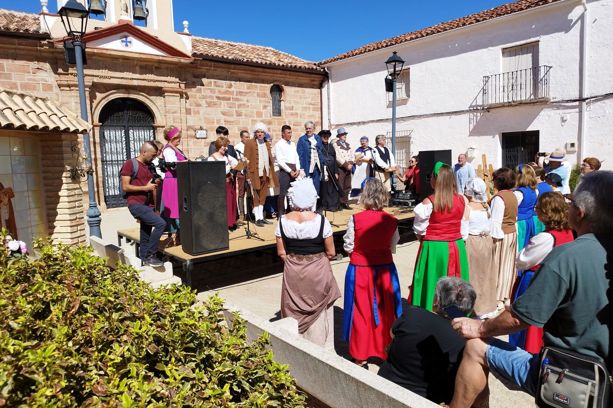 Fiestas de la luz que rememora la época de la Ilustración.