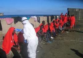 Imagen de archivo de la llegada de un grupo de migrantes a la Isla de Alborán.