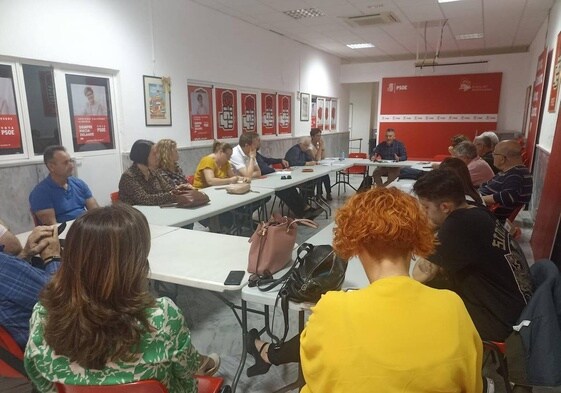 Imagen de archivo de una reunión del PSOE de Almería con motivo de las elecciones municipales.