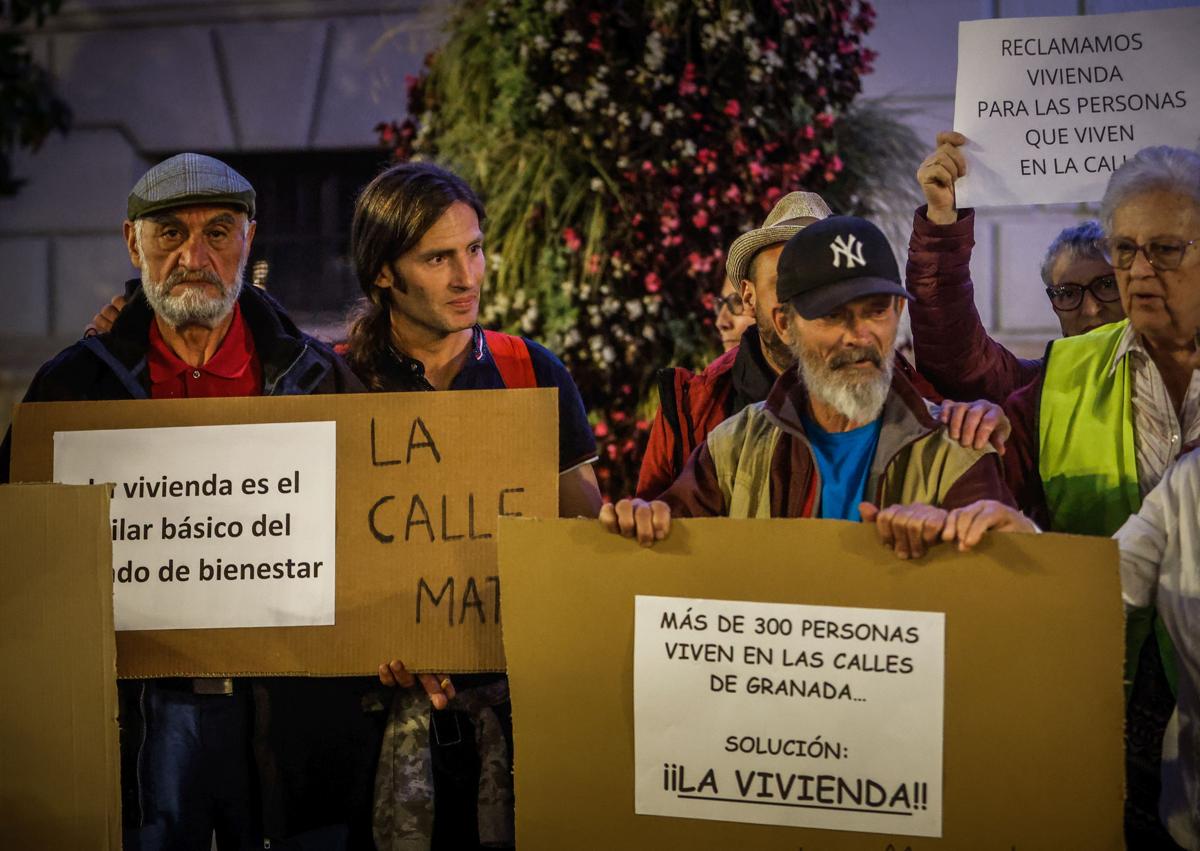 Imagen secundaria 1 - Momentos de la asamblea. 