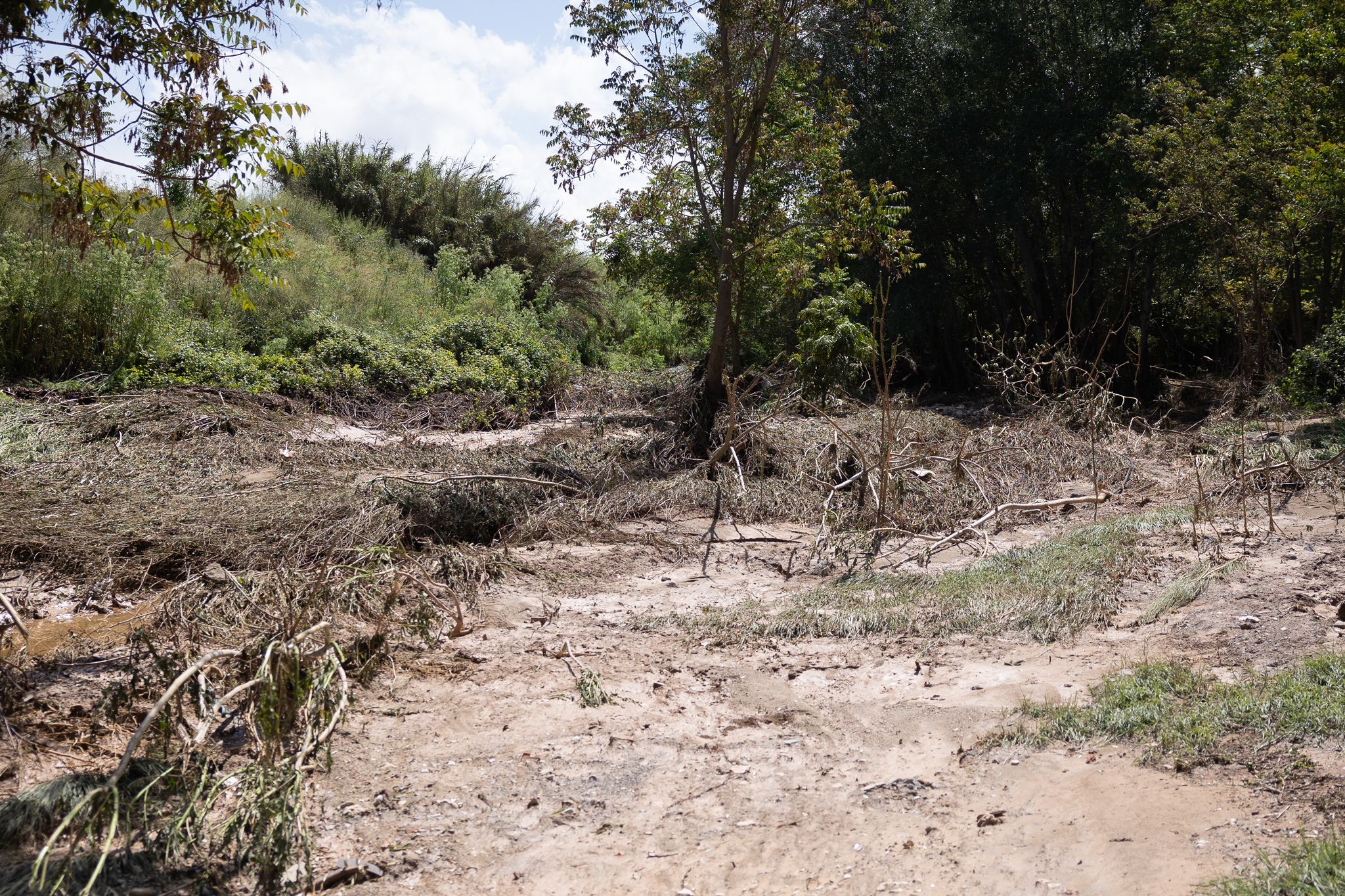 La zona cero un día después de la tormenta que colapsó la A-92