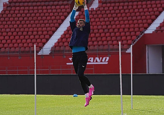El balón no se le escapa a Maximiano; ahora queda que no se escape el alma a la UDA.