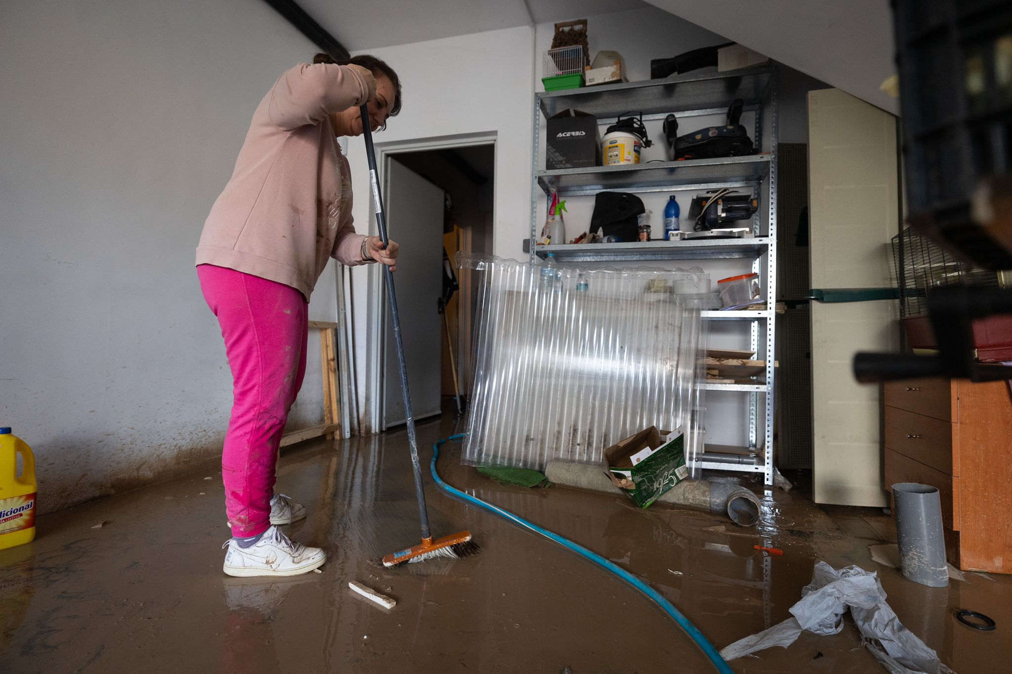 La zona cero un día después de la tormenta que colapsó la A-92