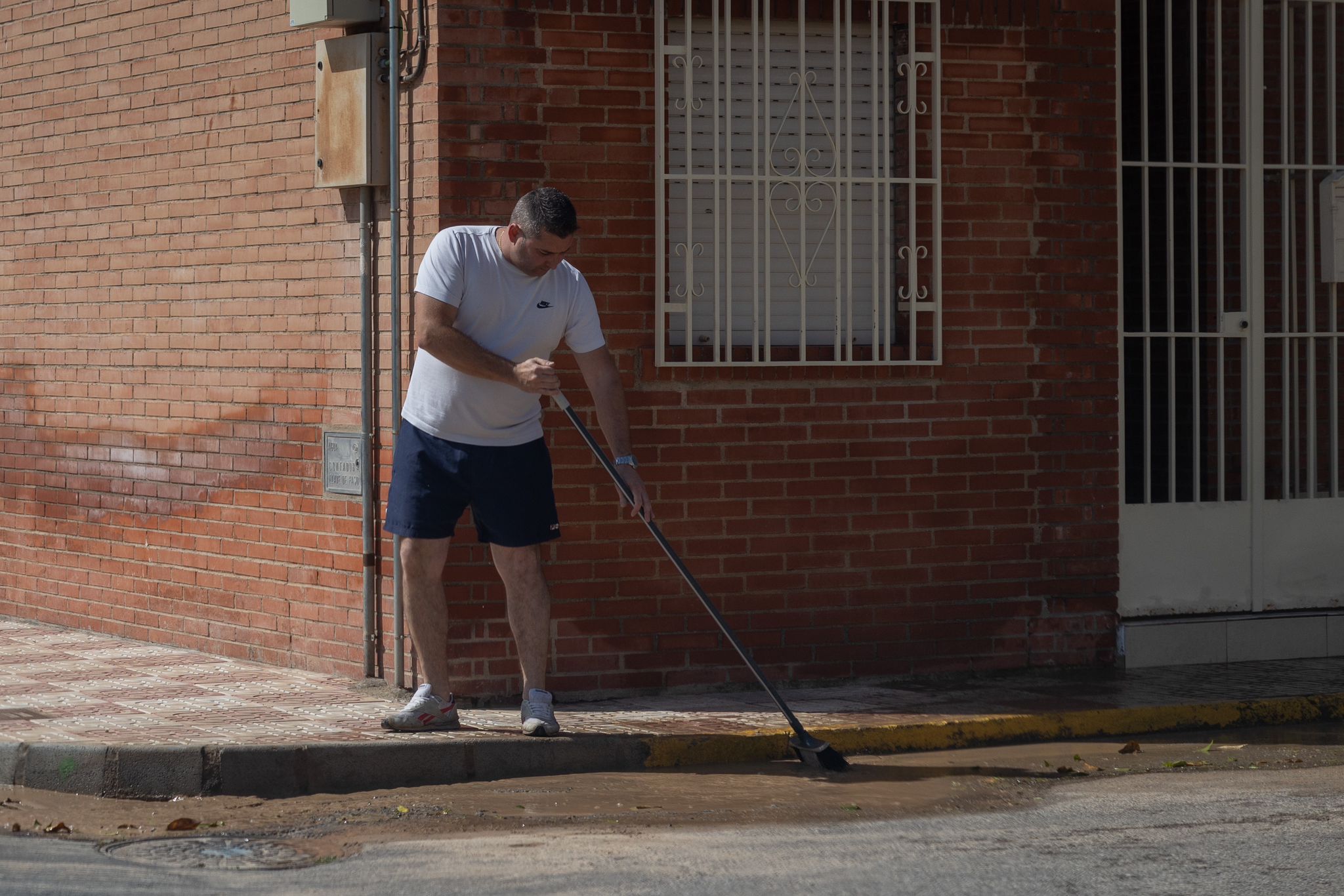 La zona cero un día después de la tormenta que colapsó la A-92