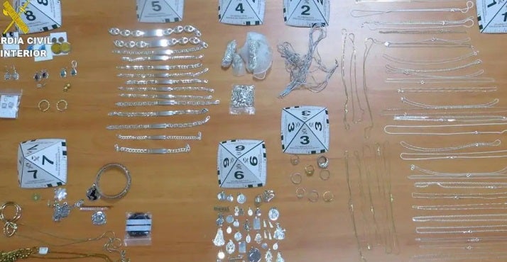 Imagen de archivo de joyas robadas y recuperadas por la guardia Civil.