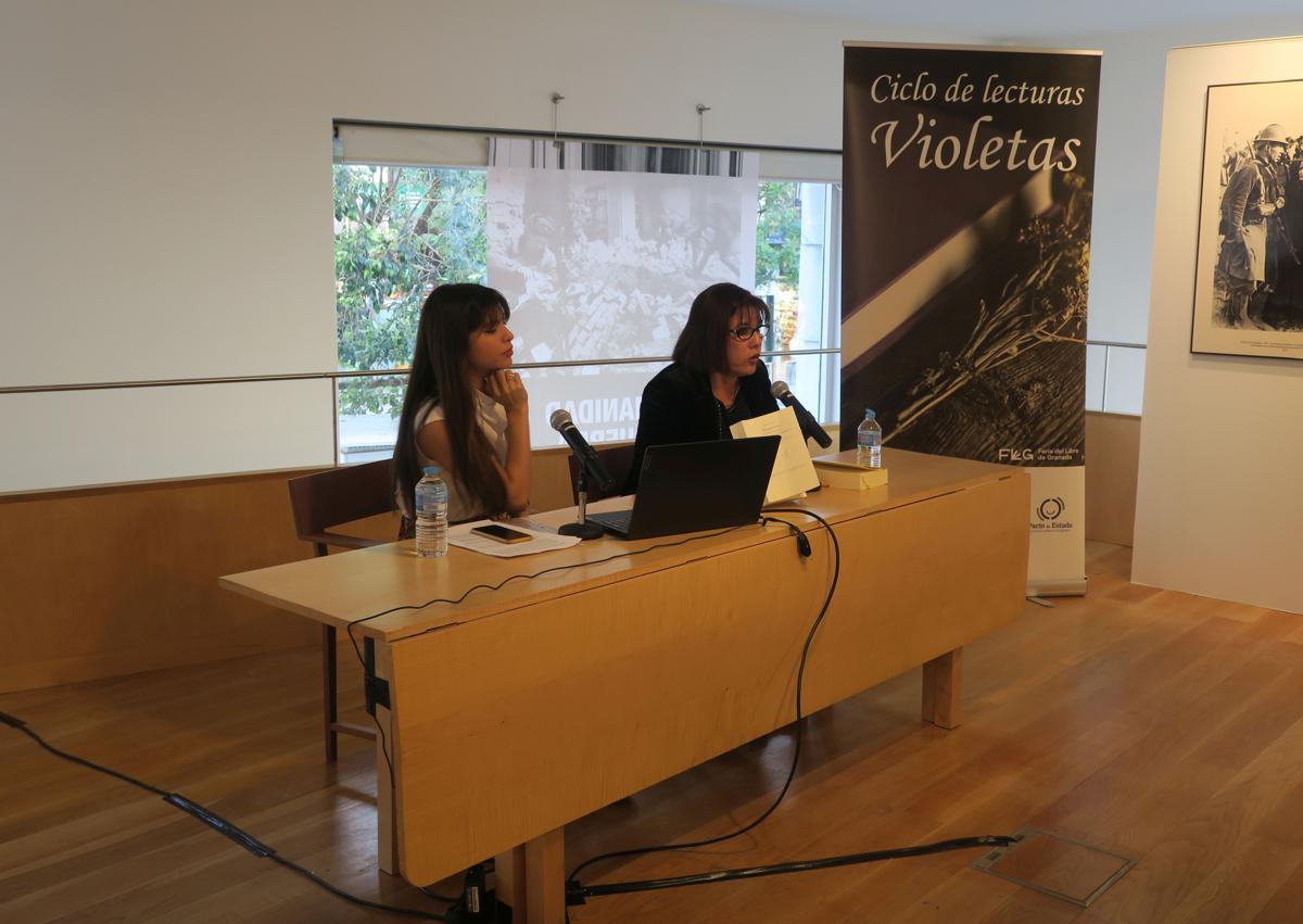 Imagen secundaria 1 - Otras presentaciones en la Feria del Libro en el día de ayer: la reedición del libro 'La Alhambra', la presentación de la antología 'Metapoéticas' y José Soto con 'Egilona'