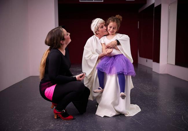 La mayor y la pequeña con Sandra Zárate.
