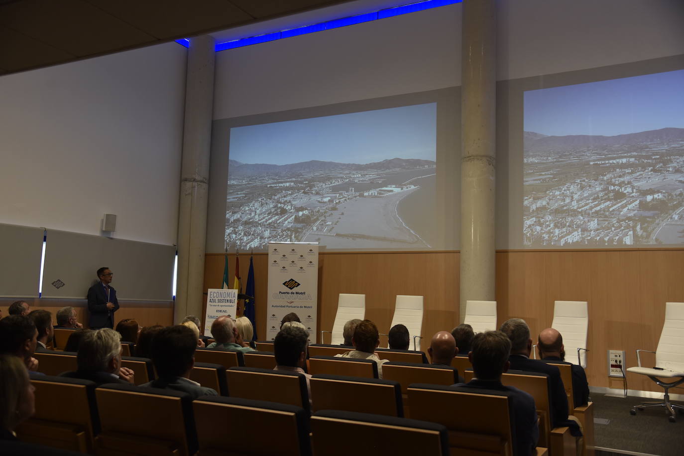 Las imágenes del foro por el crecimiento de la Costa Tropical