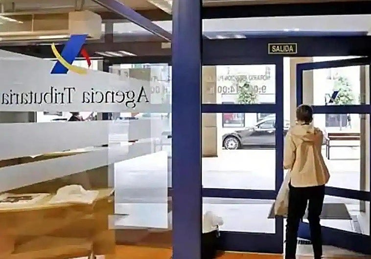 Los pueblos de Andalucía donde Hacienda dará asistencia a mayores en la Renta.