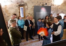 Uno de los momentos de la visita teatralizada.