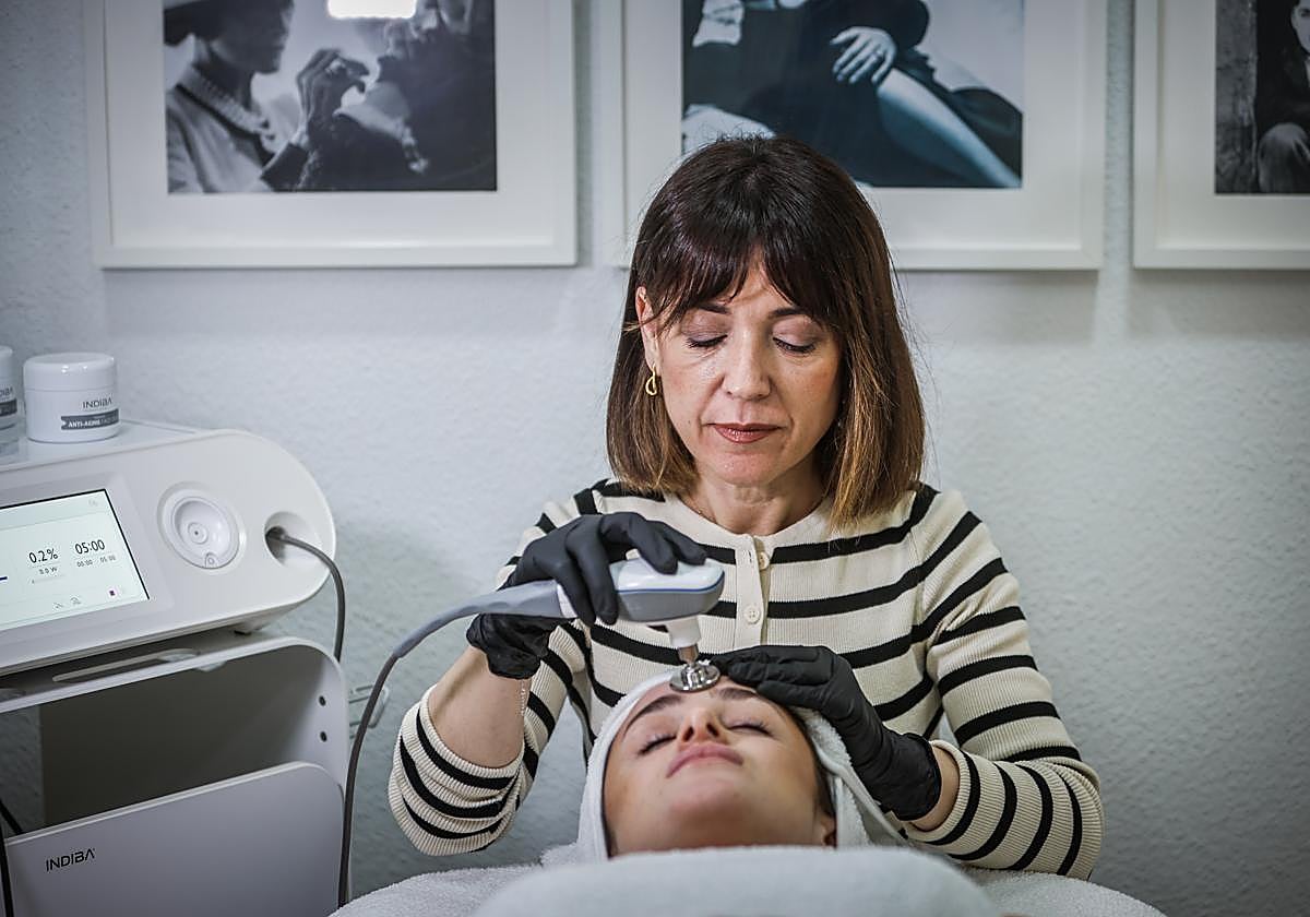 Profesionales en las nuevas oficinas de NTT Data en Granada.