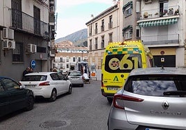 Ambulancias en la calle del suceso.