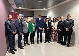 Autoridades de diversas instituciones participantes en la jornada sobre la Cátedra Cetedex/UJA.