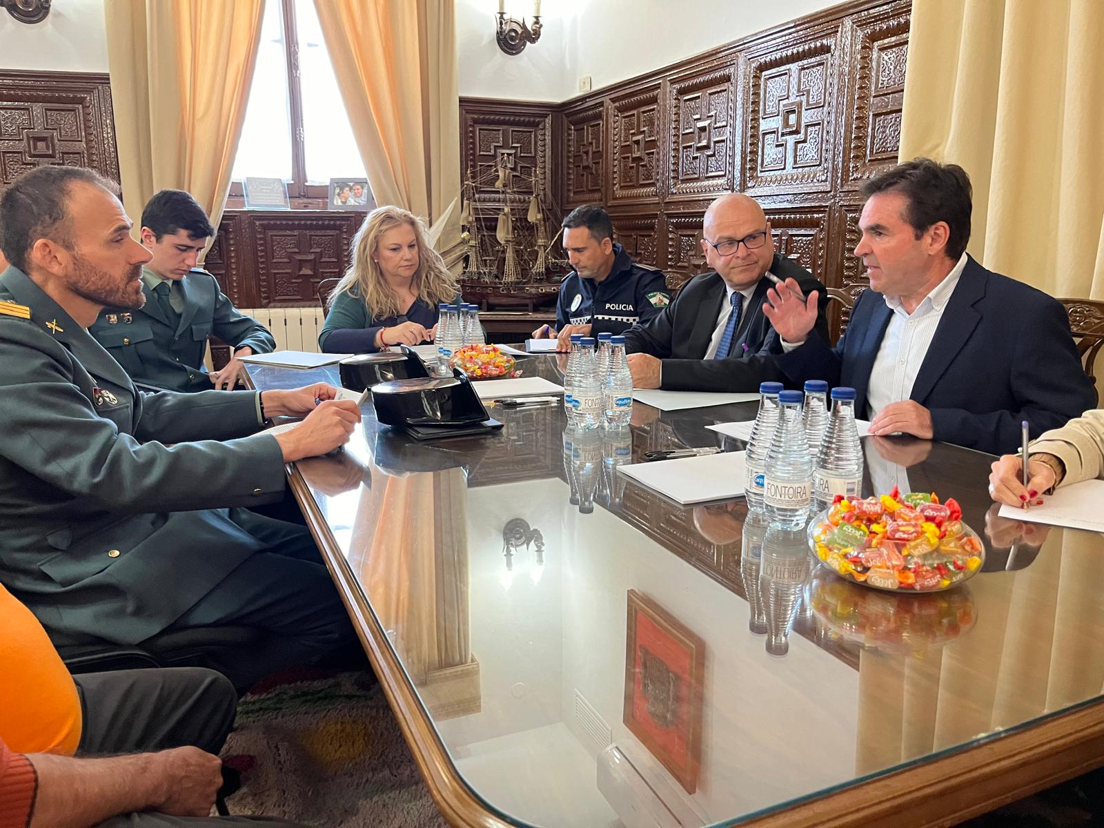 Junta de Seguridad Local con Manuel Fernández y Miguel Moreno.
