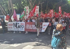 Los sindicatos marcharon desde las once de la mañana en favor de la paz y justicia social.