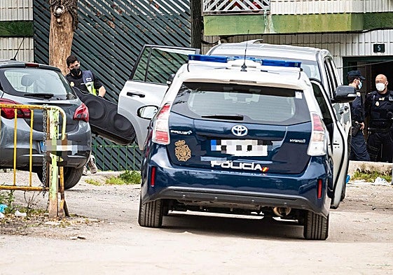 Una patrulla de la Policía Nacional, en una operación anterior.