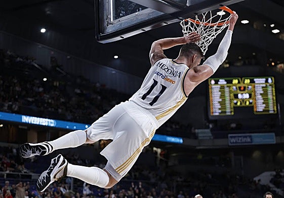 Espectacular mate de Mario Hezonja.