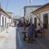 Vecinos de Fuente Vaqueros en plena calle.