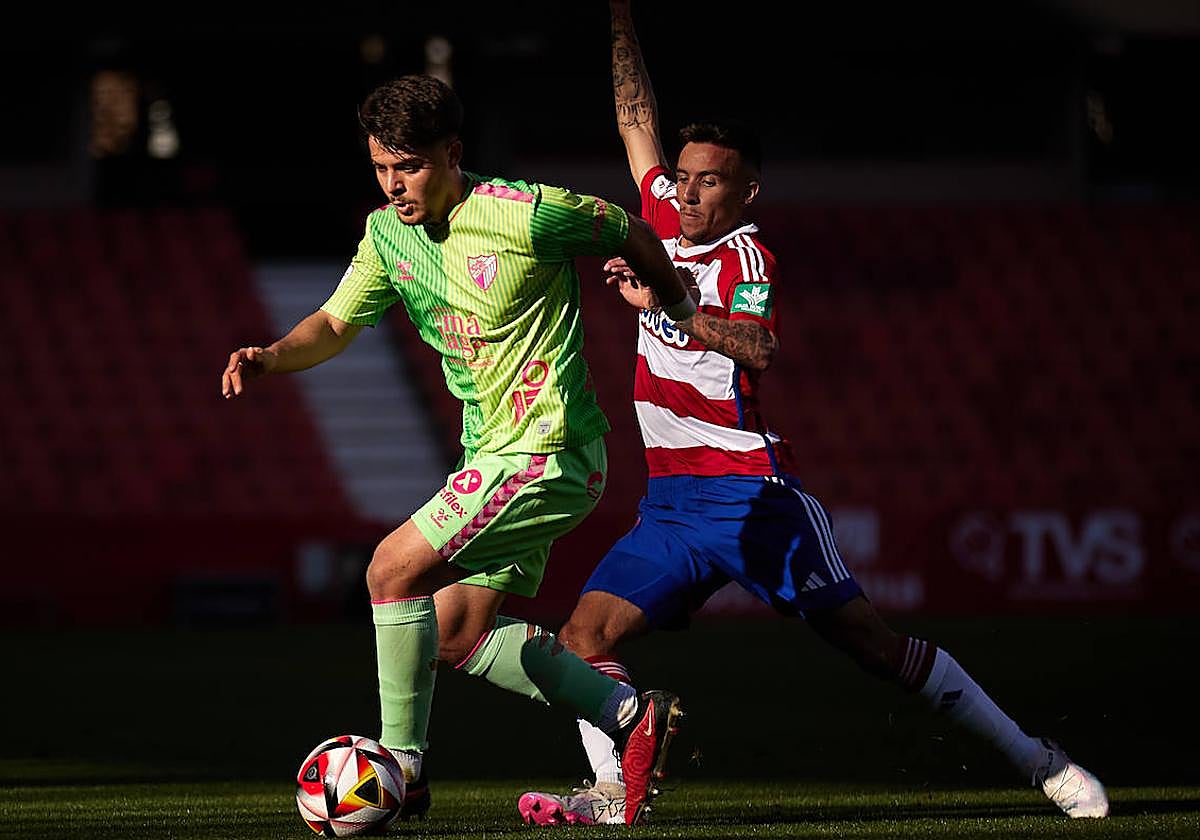 El filial, en el encuentro en Los Cármenes ante el Málaga.