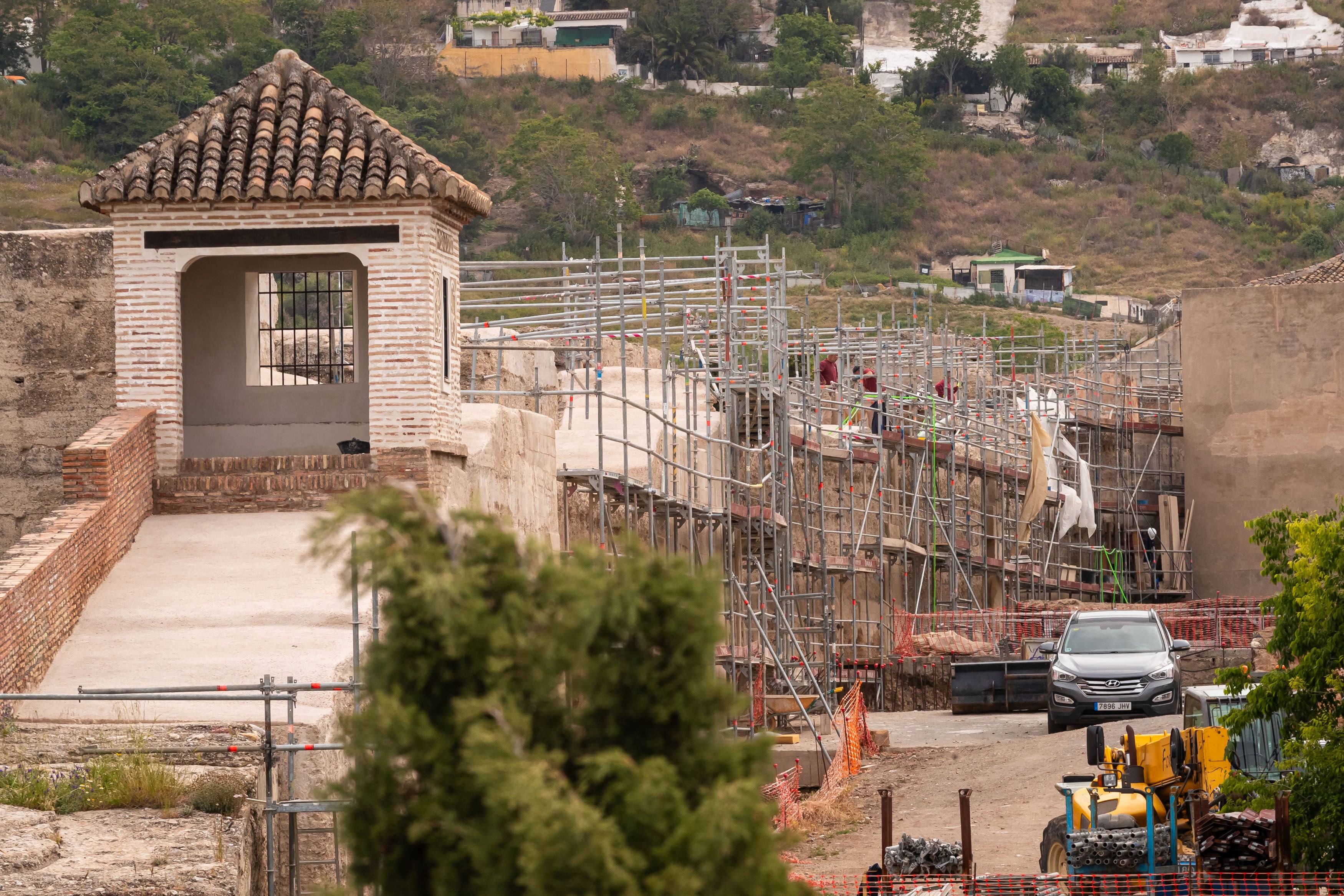 Recorrido en imágenes por la Muralla Zirí de Granada