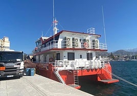 Llega a Motril un buque remolcador para abastecer barcos y plataformas petrolíferas