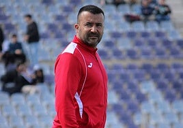 Carlos Hinojo deja el banquillo del Poli Almería con más de cien partidos.