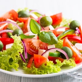 Sanidad eleva la alerta por salmonella en un conocido ingrediente para ensaladas.