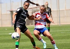 Gema y Naima, en una acción del encuentro.