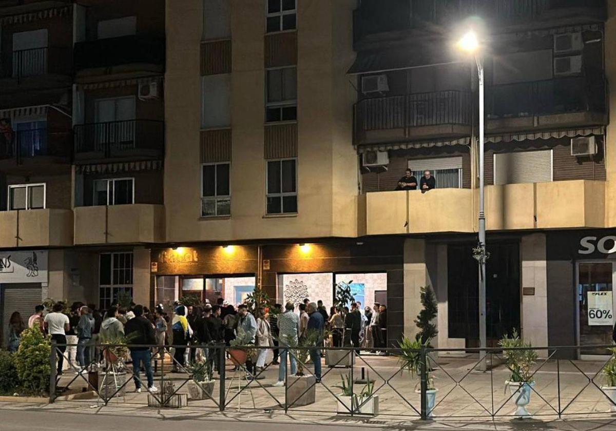 Detienen en un pub de Guadix a un individuo en búsqueda y captura tras una redada