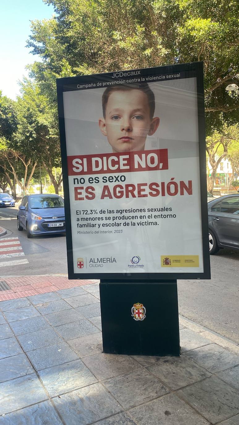 Y si dice sí, también es agresión»: un cartel contra la violencia sexual de  Almería desata la ira en redes | Ideal