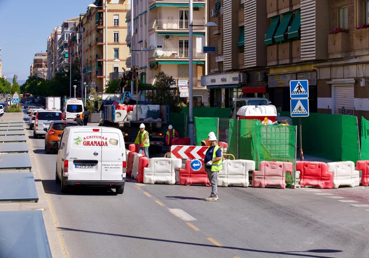 Corte en el Camino de Ronda en la zona próxima a la rotonda del helicóptero.