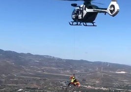 Rescate del joven en Nigüelas por parte del Greim.