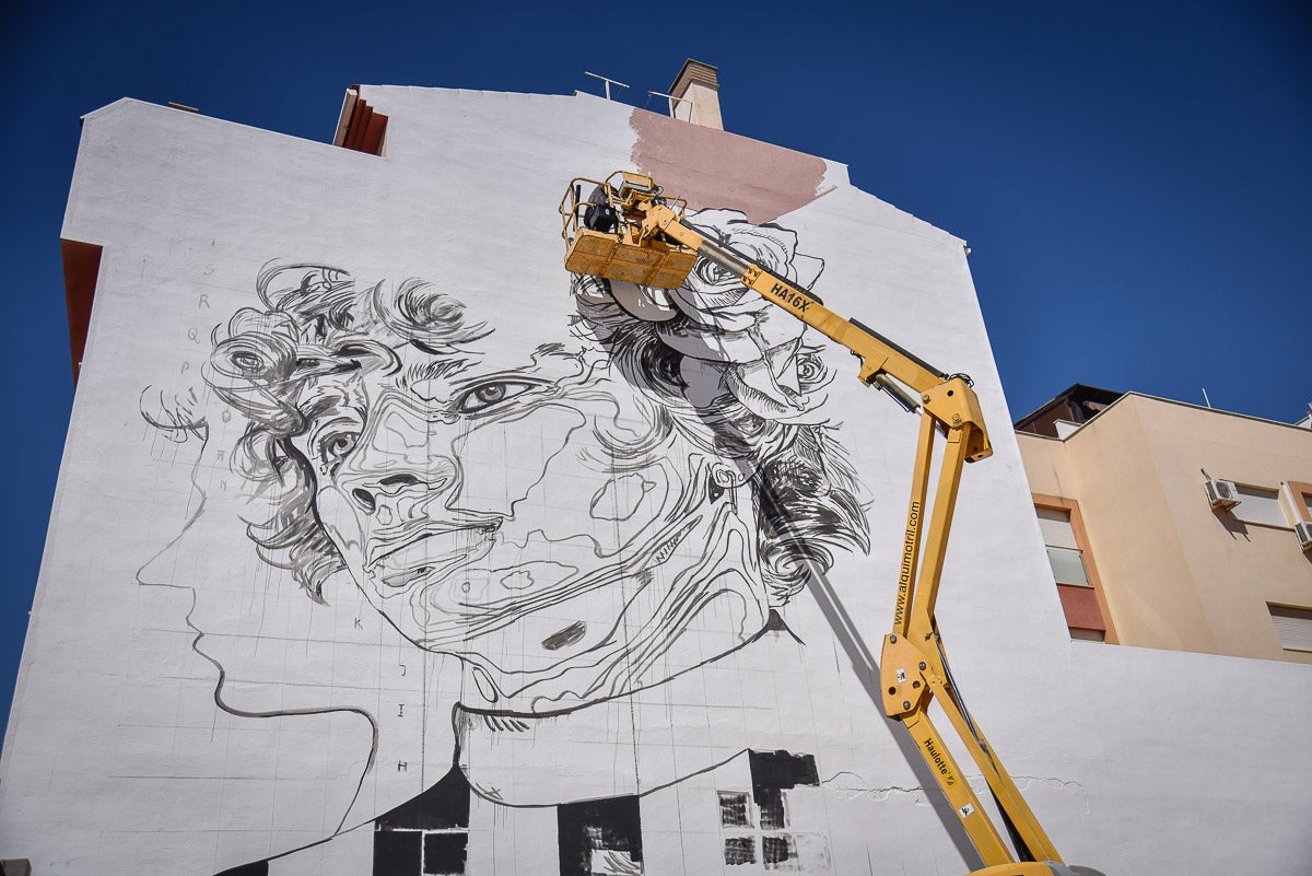 Salobreña inundada de grafitis artísticos, en imágenes