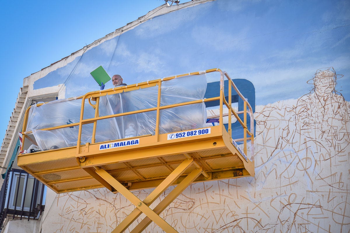 Salobreña inundada de grafitis artísticos, en imágenes