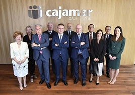 Los componentes del nuevo consejo rector de Cajamar, liderados por Baamonde.