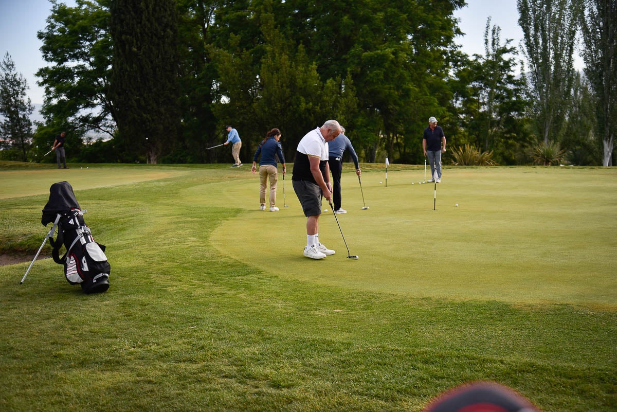 Encuéntrate en el III Torneo de Golf de IDEAL (III)