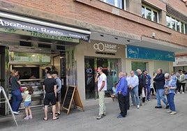 Colas en Asadero Rubén este domingo.