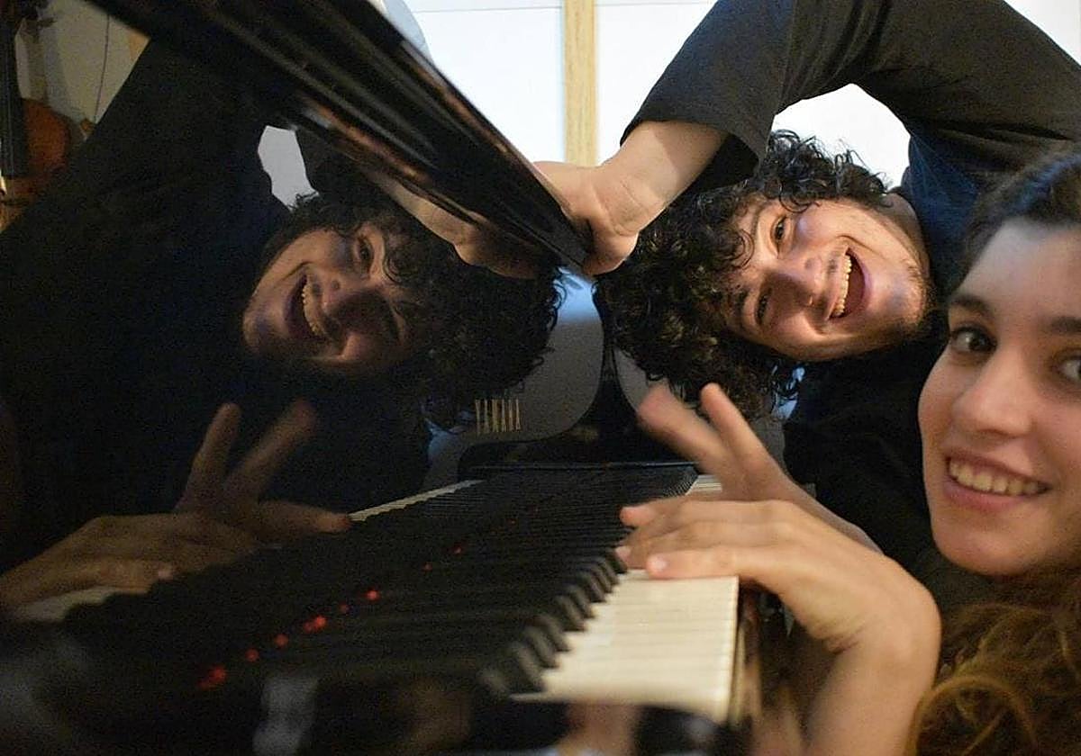 Los integrantes de Dúo Doré.