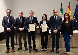 Miembros de la Escuela de Organización Industrial y la Junta de Andalucía.