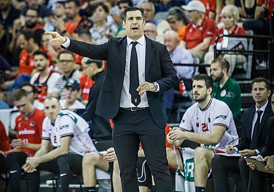 Pablo Pin se muestra enérgico en el partido del Covirán contra el Gran Canaria.