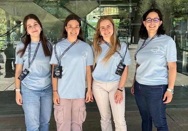 Esperanza Alemán, Irene Pérez, Eugenia Martín y María Frasquet, en la fase de Barcelona.