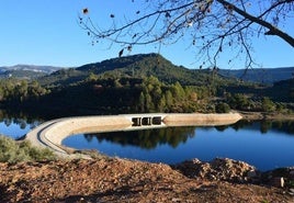 Presa de Siles, terminada hace ya nueve años.