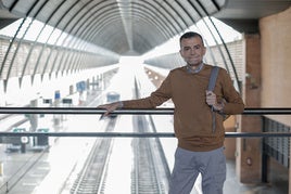 Antonio Maíllo, en la estación sevillana de Santa Justa.