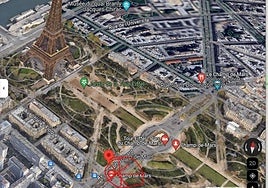 Área donde se está llevando a cabo la instalación de las carpas, a los pies de la Torre Eiffel.