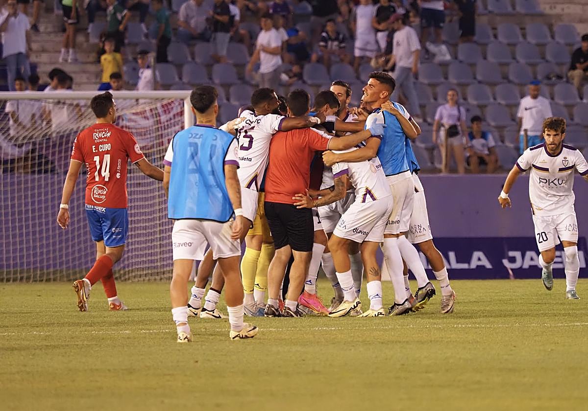 Alegría blanca al final de la prórroga tras la sufrida primera eliminatoria.