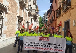 Protesta de los trabajadores de la zona O.R.A este lunes.