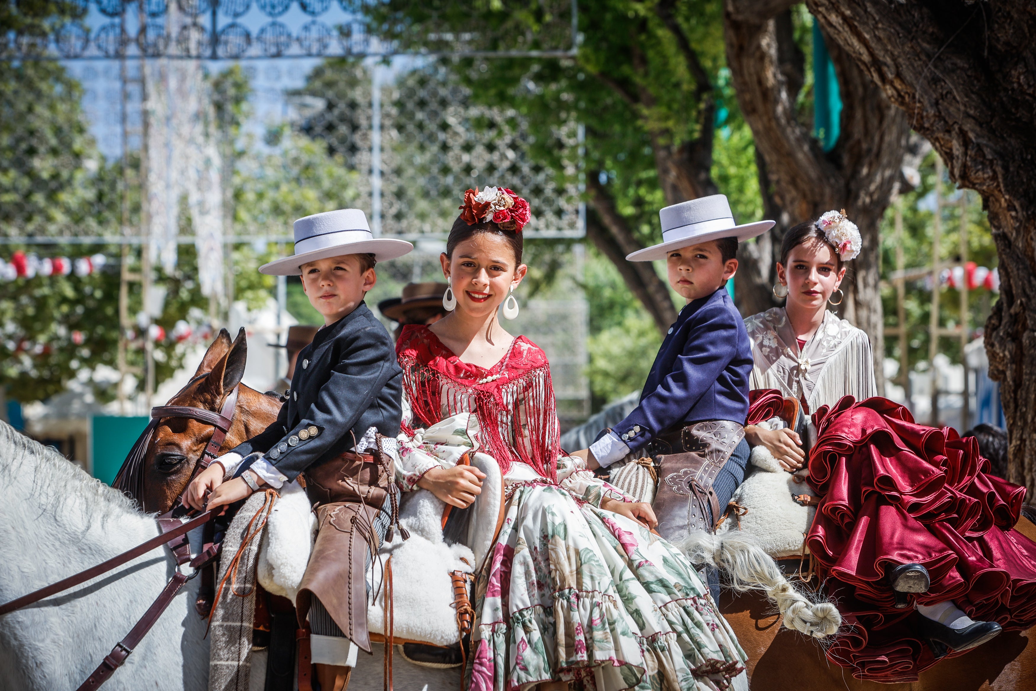 Unos jinetes «pa&#039; comérselos» en el ferial