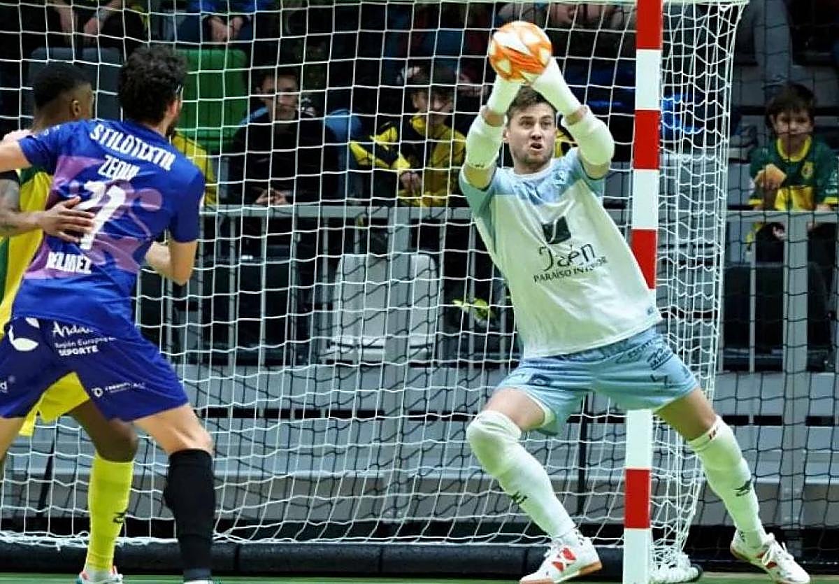 Carlos Espíndola en un partido.