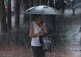 Tormentas y lloviznas antes de la llegada del calor extremo a Andalucía.