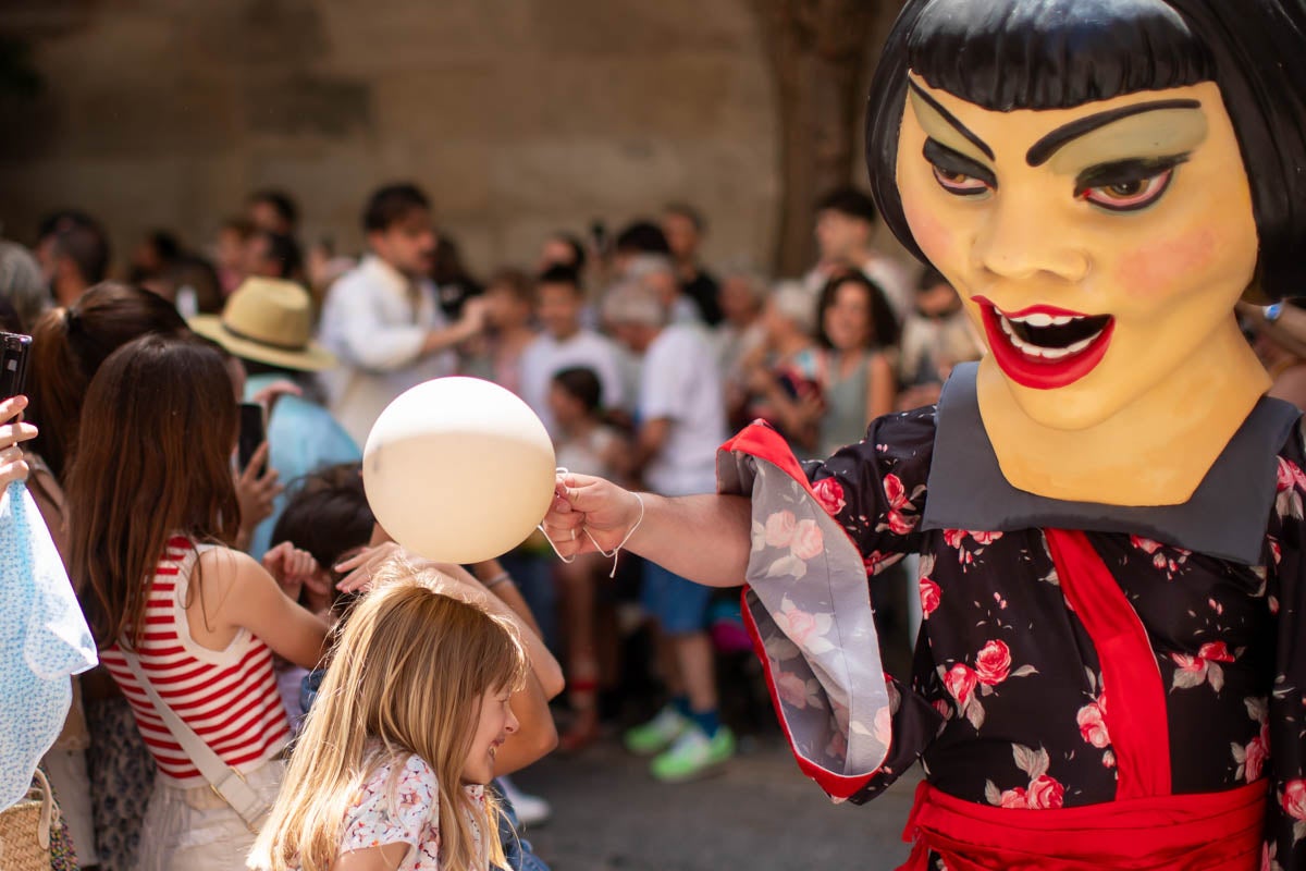 El desfile de la Tarasca de Granada, en imágenes